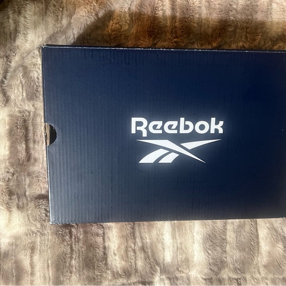 Reebok Classic Leather Shoes - Picture 8 of 10